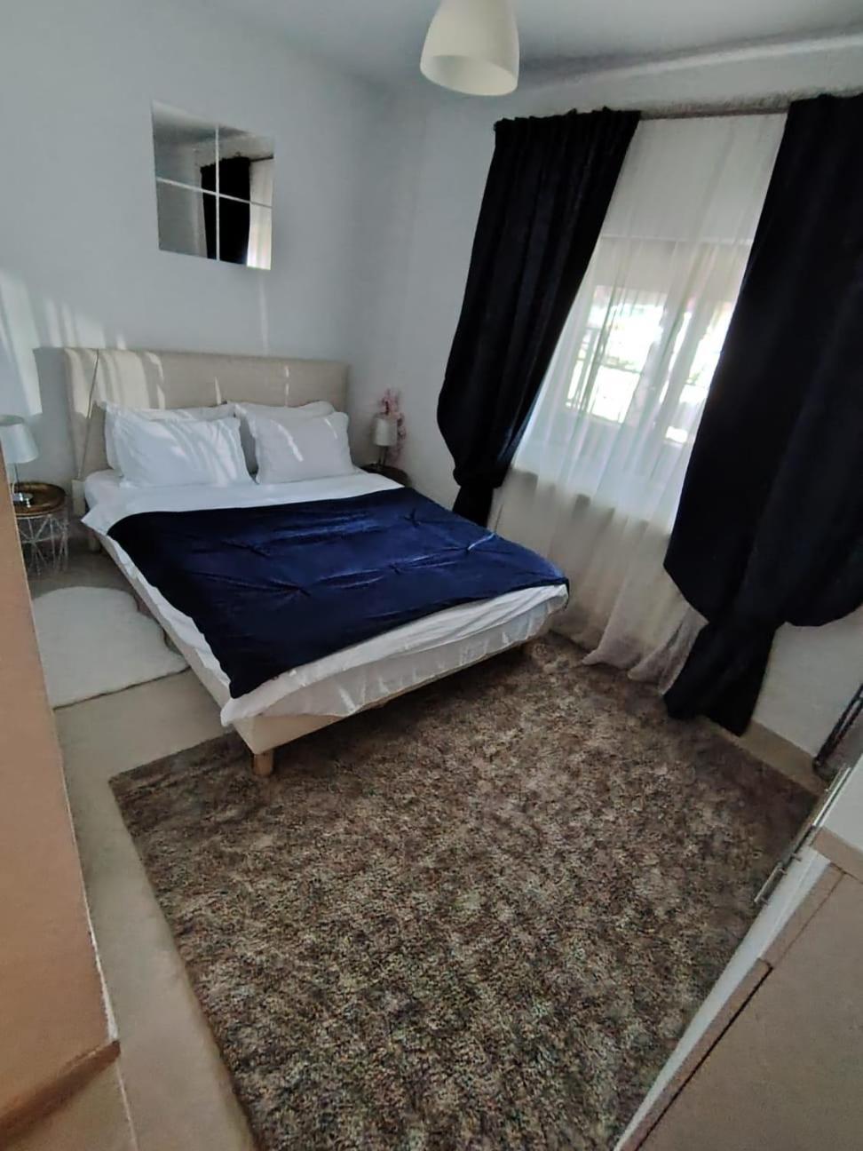 Charm 2 Palas Apartment Jászvásár Kültér fotó